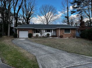 5 Chattanooga Ct, Hampton, VA 23669