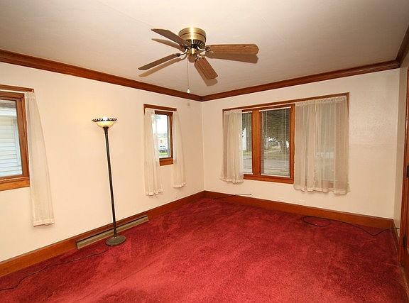 5th image of 1517 Evergreen St