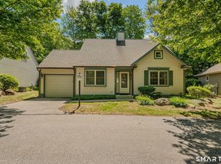 4 Bittersweet Dr #4, East Lyme, CT 06333