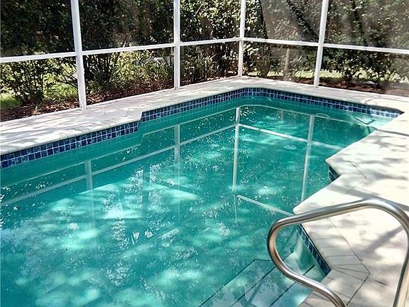 3rd image of 5514 Greenwood Cir #4