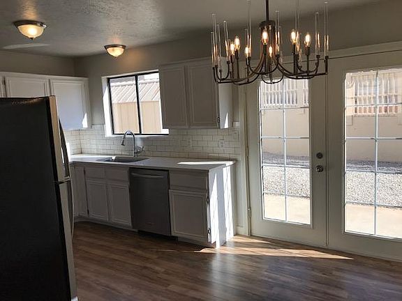5th image of 585 N Westridge Dr APT 13