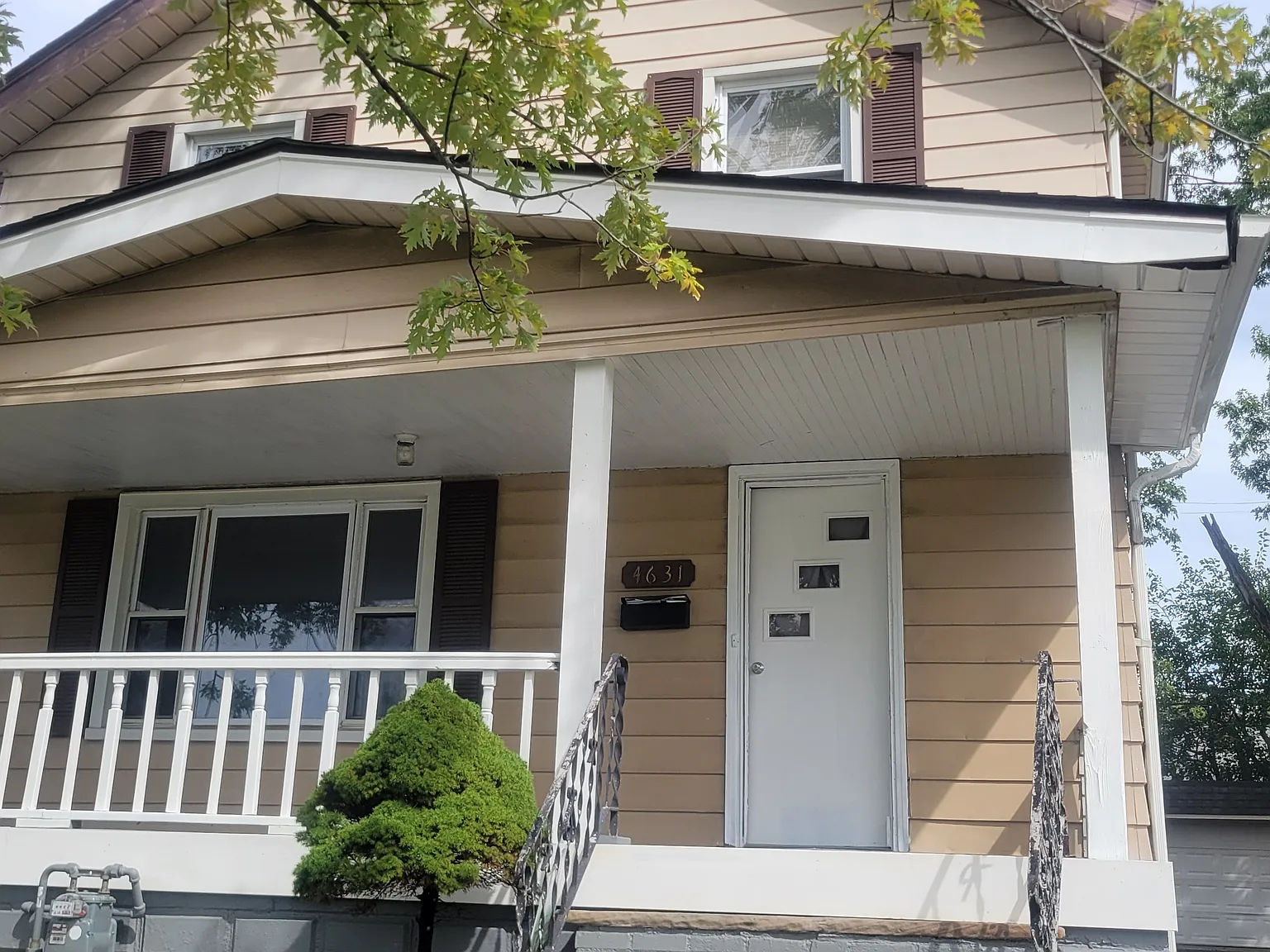 3 bed, 1093 sqft, $1,700 — Photo 1