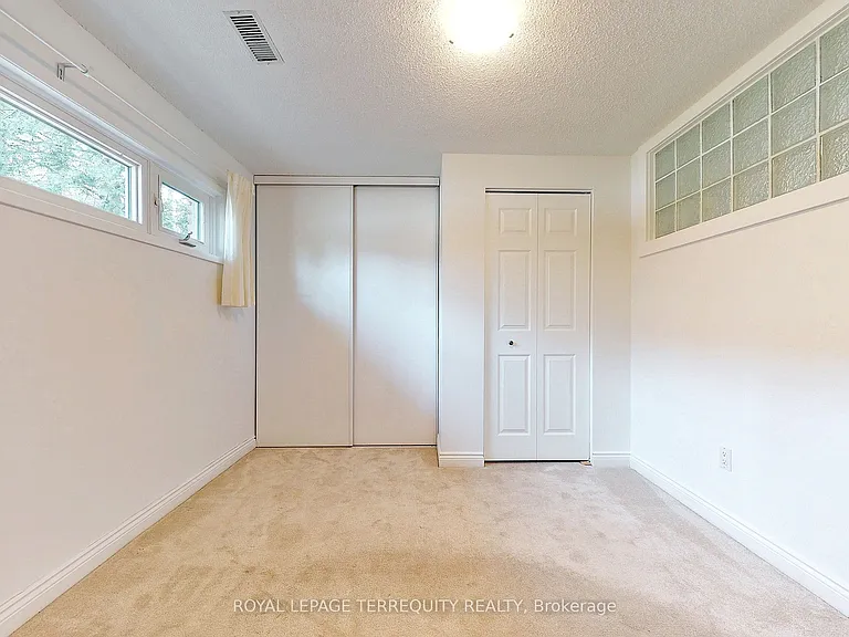 2055 Waters Edge Dr — Photo 22