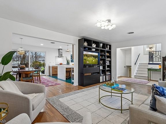 2nd image of 398 Grove St