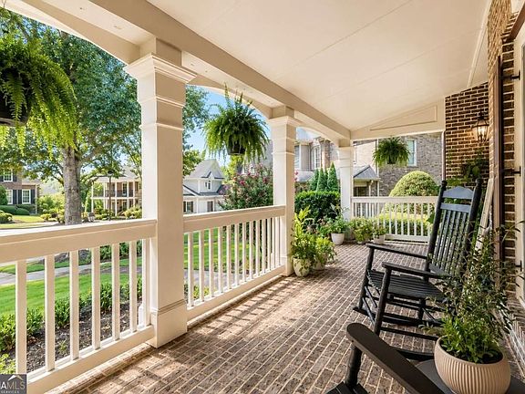5th image of 914 Meadow Club Ct