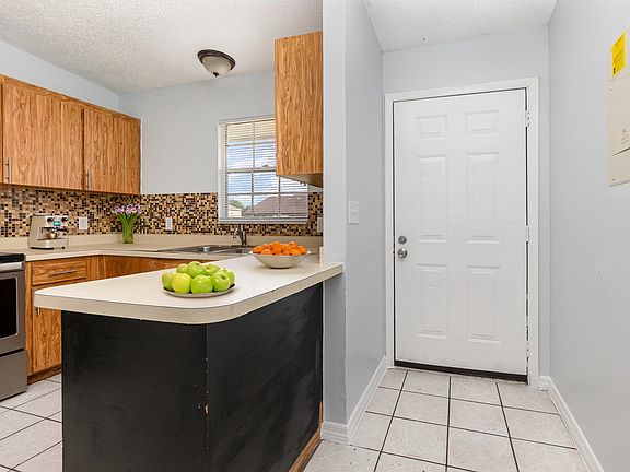 2nd image of 588 Imperial Pl #588