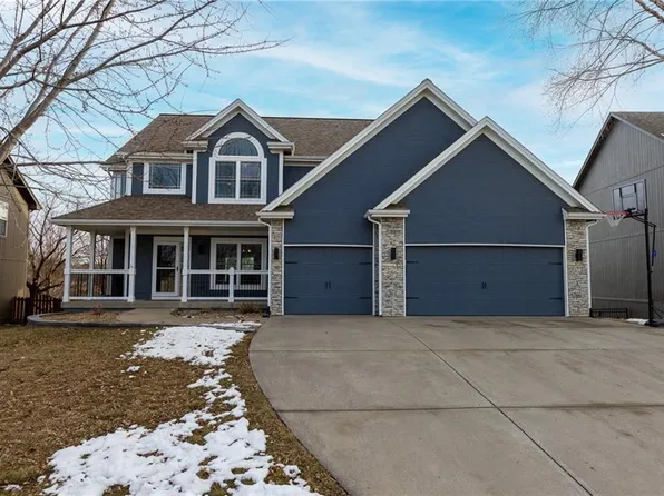 17811 Greyhawke Ridge Dr, Smithville, MO 64089