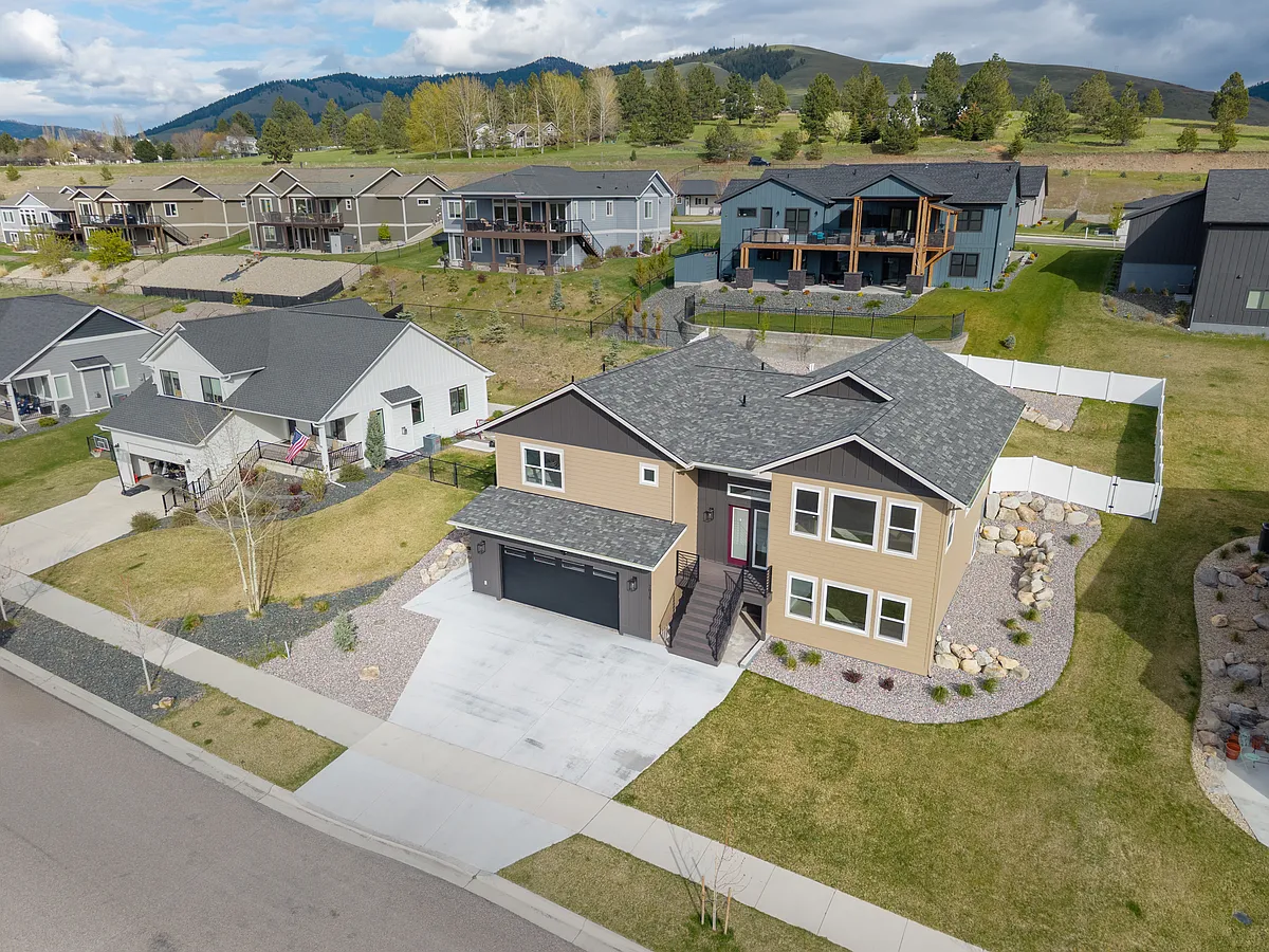 Building Photo - 7018 Max Dr