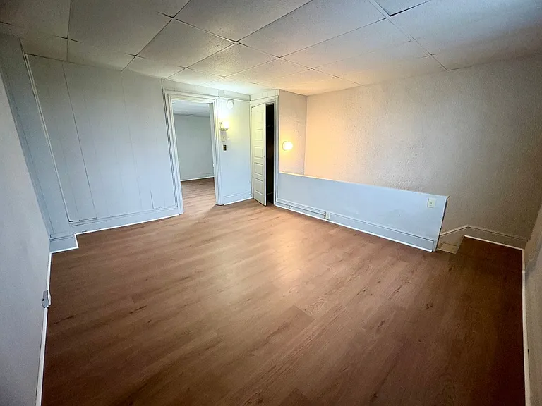 959 E Philadelphia St — Photo 13