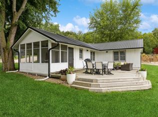 112 N Crabtree Rd, Montezuma, IA 50171