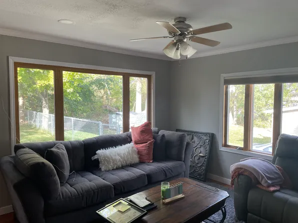 (undisclosed Address), Iowa City, IA 52240