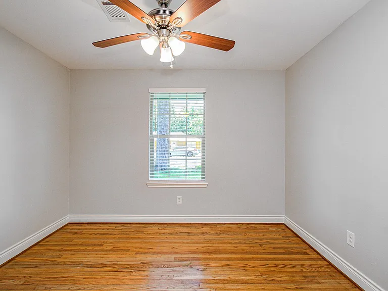 1417 Longhorn Dr — Photo 14
