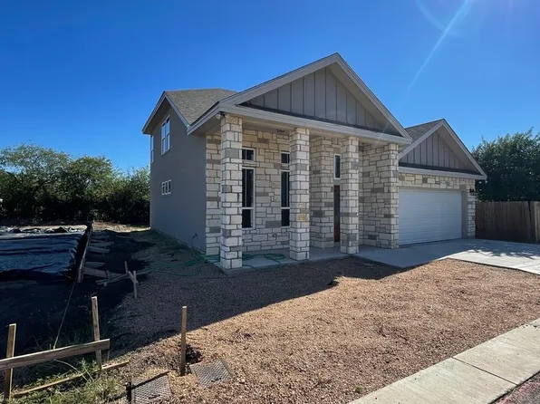 107 Sutton Pl, Uvalde, TX 78801