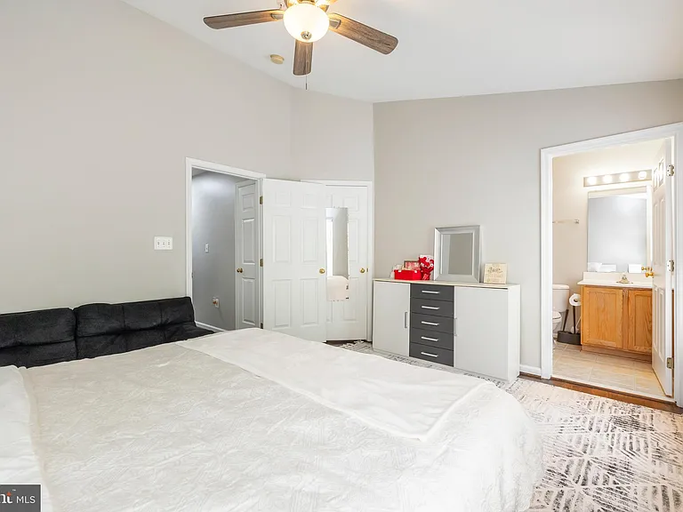 4004 Meadow Trail Ln — Photo 20