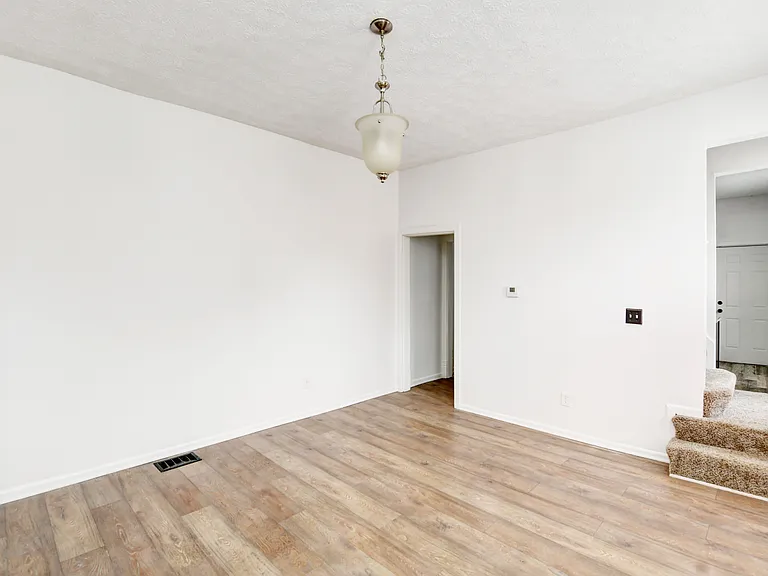 683-685 S Champion Ave #683 — Photo 9