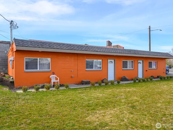 10 E Coulee Blvd #2, Electric City, WA 99123