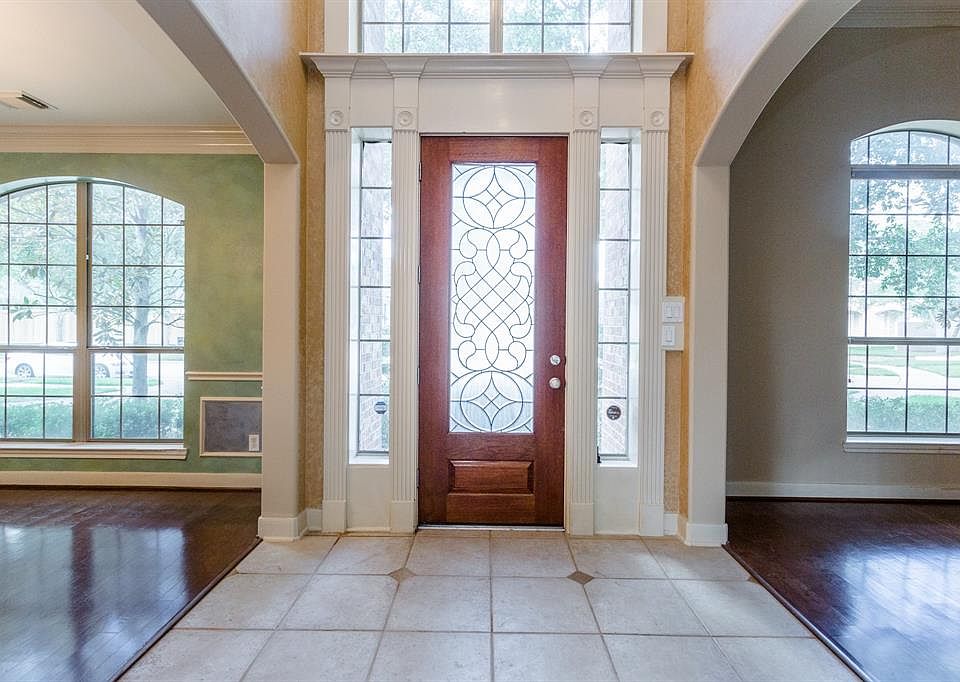 2nd image of 2503 Seabrough Dr