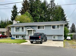 2920 Greenbriar St, Reedsport, OR 97467