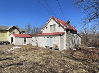 19 Defiance St, Ticonderoga, NY 12883