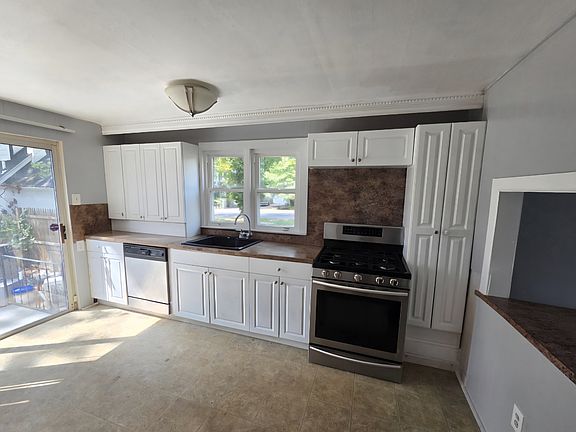 3rd image of 233 Clearfield Ave