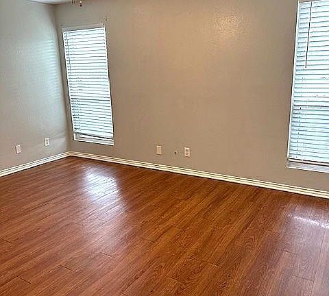 4th image of 371 Fantail Loop APT B