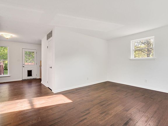 5th image of 2314 Dandridge Dr