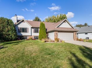 948 Katherine Dr, Sun Prairie, WI 53590