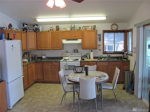 5th image of 12121 Clear Lake South Rd E