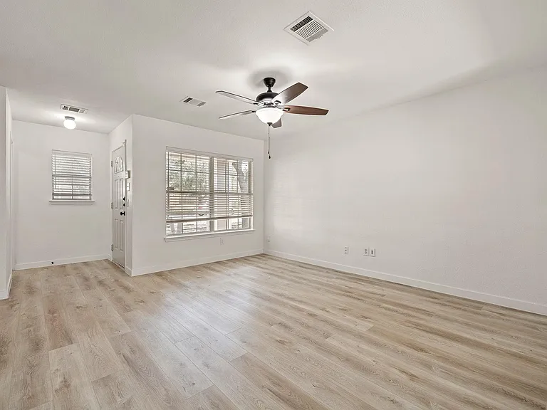 13421 Alysheba Dr — Photo 5