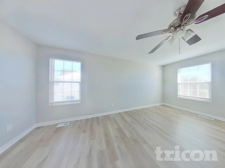 1836 Wendy Blvd — Photo 7