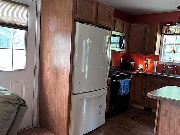 3rd image of 949 Gershal Ave
