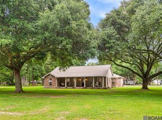 12847 Pleasant Ridge Dr, Walker, LA 70785