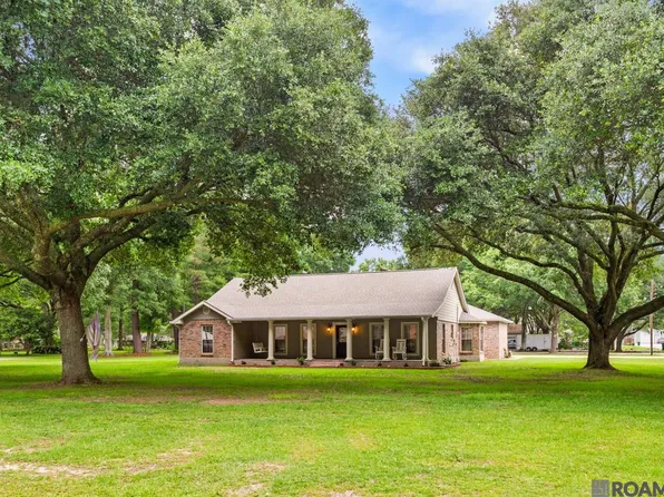 12847 Pleasant Ridge Dr, Walker, LA 70785