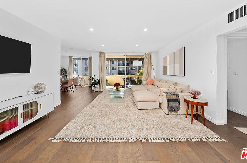 1st image of 11970 Montana Ave APT 207