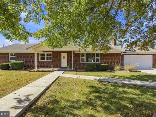 415 Richard St, Martinsburg, WV 25404