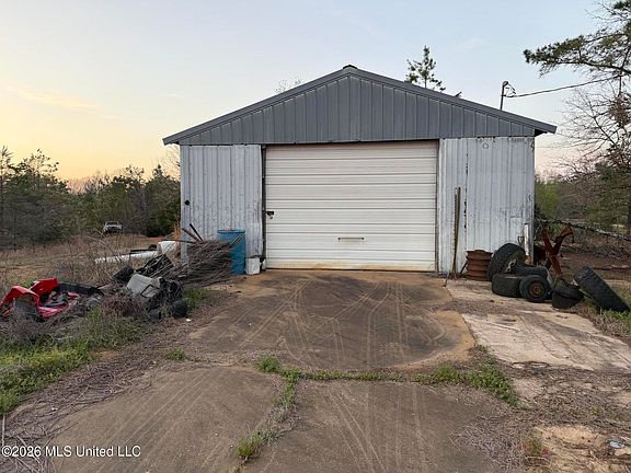 2nd image of Ford Hill Rd