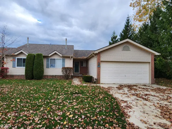 7014 Patricia Ct, Center Line, MI 48015