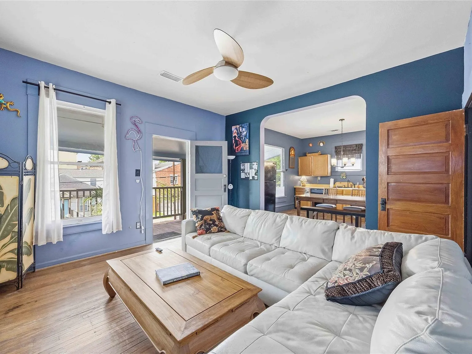 1 bed, 1.0 bath, 2204 sqft, $1,400 — Photo 4