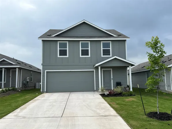 333 Cowpoke Dr, Jarrell, TX 76537