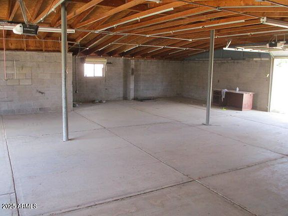 5th image of 8219 N 59TH Avenue