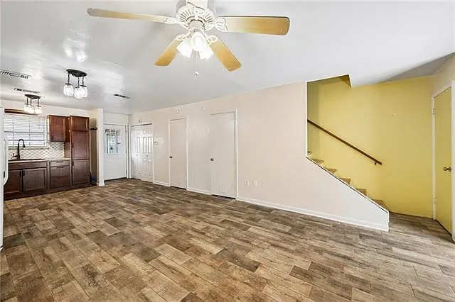 2 bed, 2.5 bath, 1100 sqft, $1,200 — Photo 4