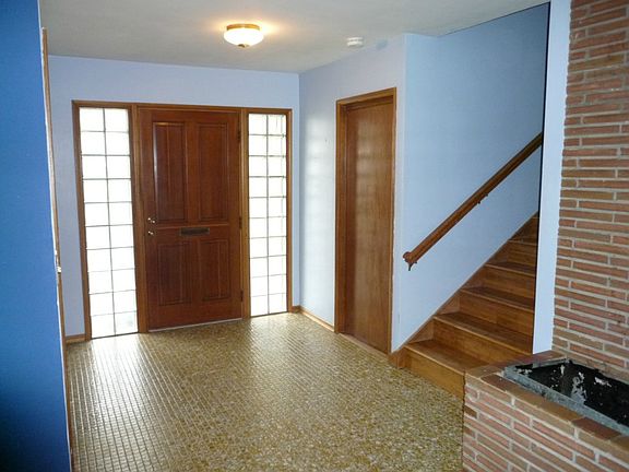 3rd image of 1724 Eskridge Blvd SE