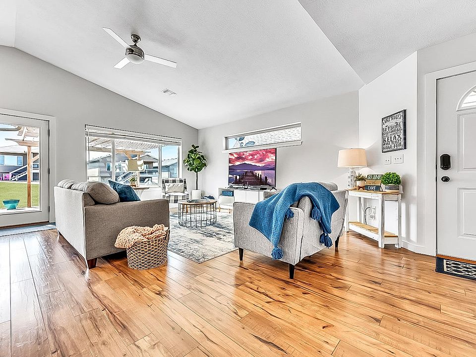 1st image of 290 240th Ave #158
