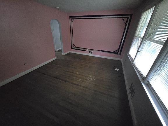4th image of 236 Fairfax St #1H