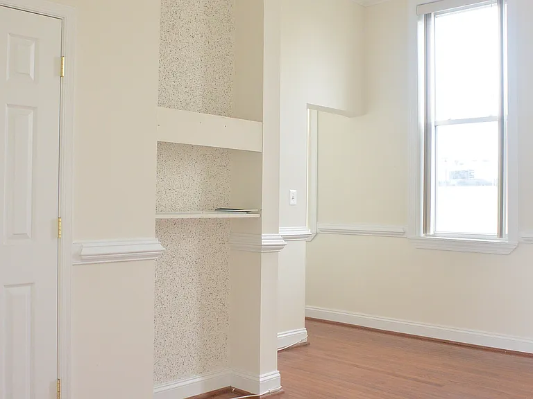 916 Light St #A — Photo 3