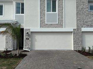 494 Bogey Dr, Davenport, FL 33896
