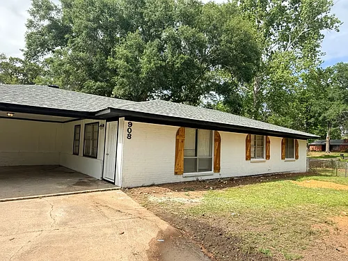 908 Deer Park Rd Photo 1
