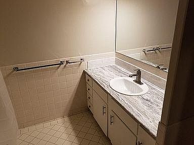 2nd image of 1223 N Race St APT 101