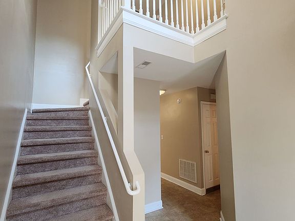 2nd image of 2102 Mayberry Loop Rd APT 4