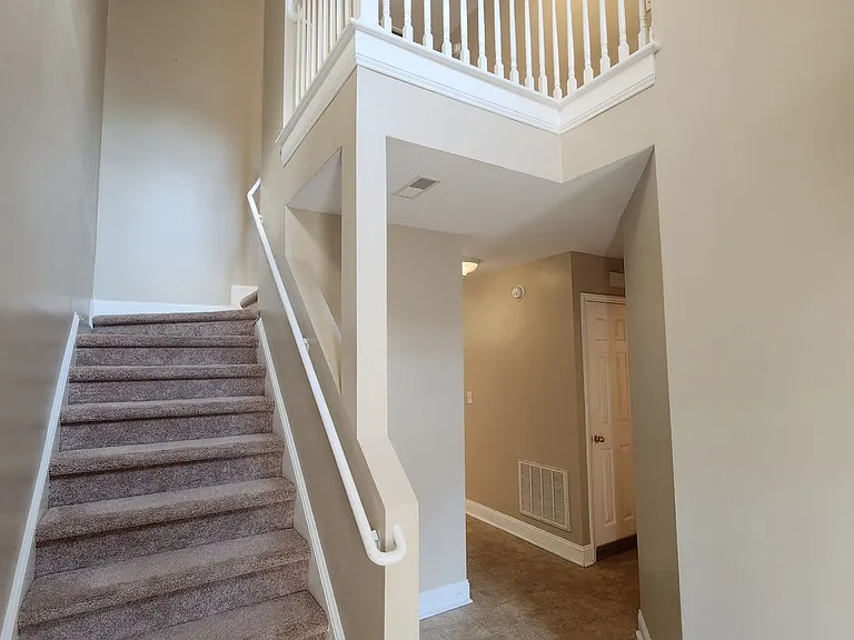 2102 Mayberry Loop Rd #4 — Photo 2